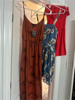Bundle lot of 3 dresses size small/medium